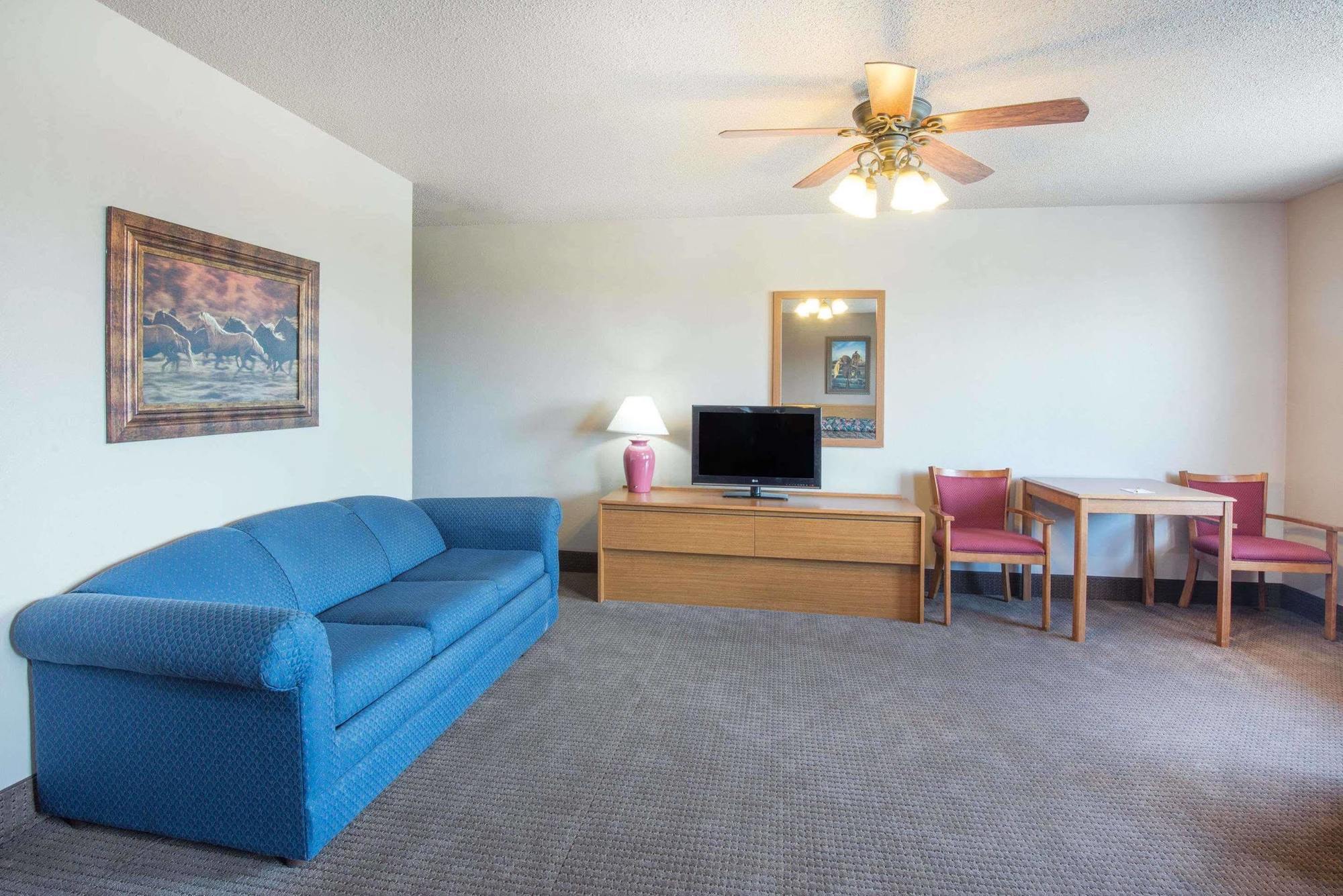 Super 8 By Wyndham Abilene Ks Hotel Exterior foto